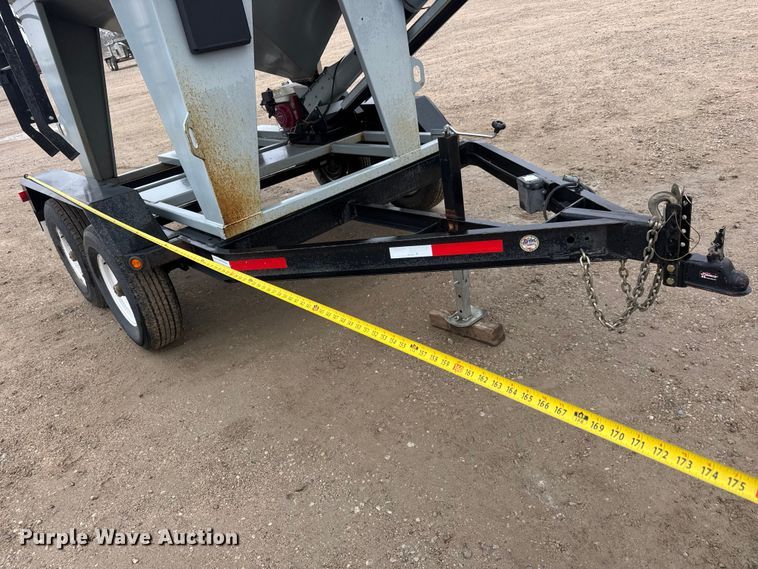 image for item ET1650 2012 Crustbuster Speed King Inc. 160 G 90909300 seed tender