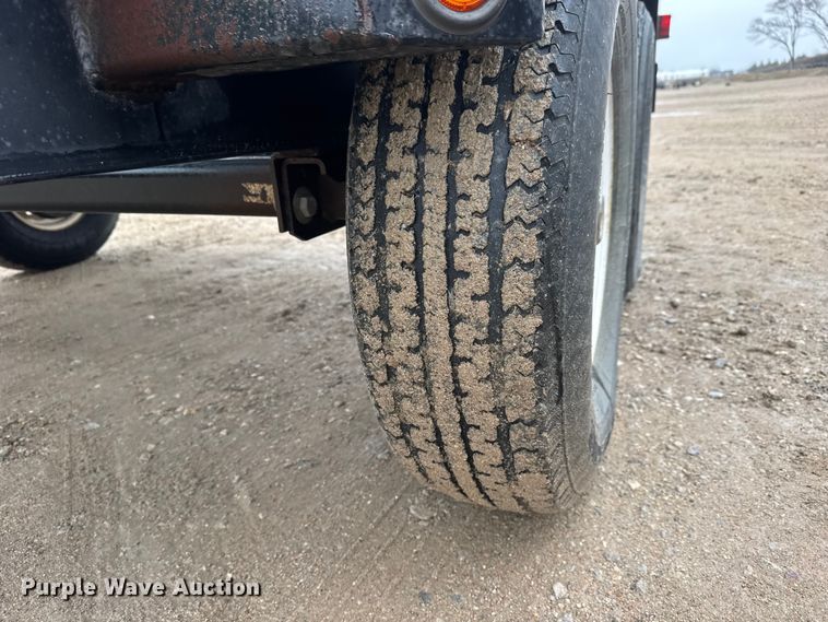 image for item ET1650 2012 Crustbuster Speed King Inc. 160 G 90909300 seed tender