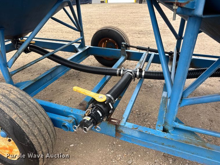 image for item ET1651 Tip tank fertilizer trailer