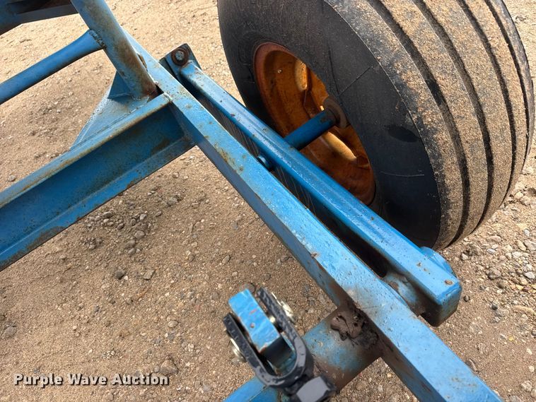 image for item ET1651 Tip tank fertilizer trailer