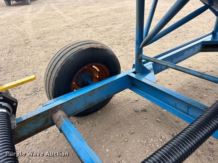 image for item ET1651 Tip tank fertilizer trailer