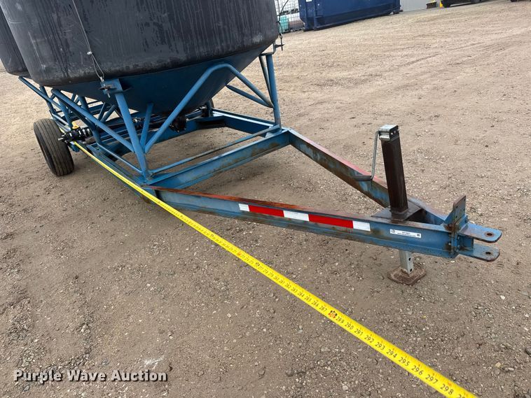 image for item ET1651 Tip tank fertilizer trailer