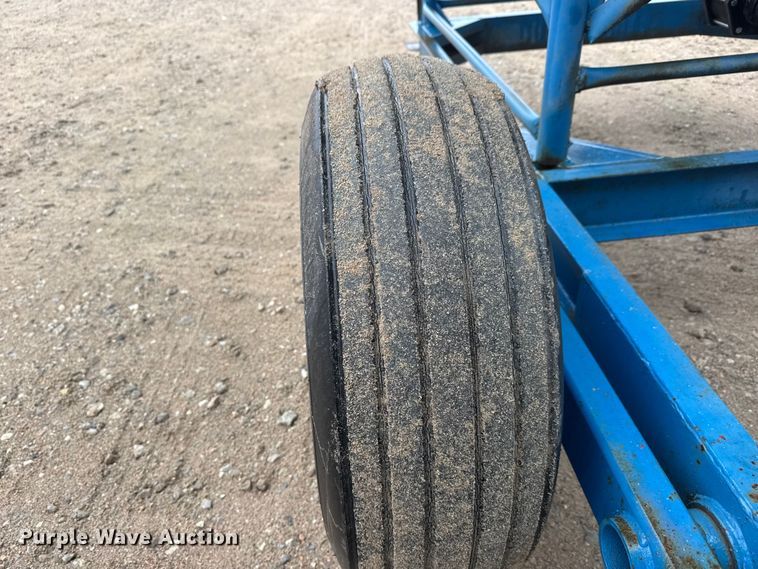 image for item ET1651 Tip tank fertilizer trailer