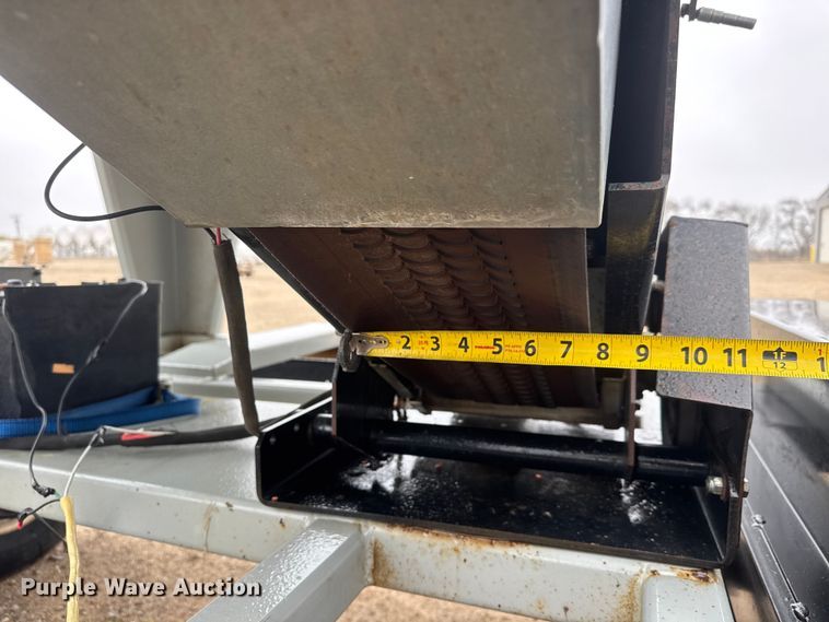 image for item ET1652 2015 Crustbuster Speed King Inc. 160 PT 90882100 seed tender