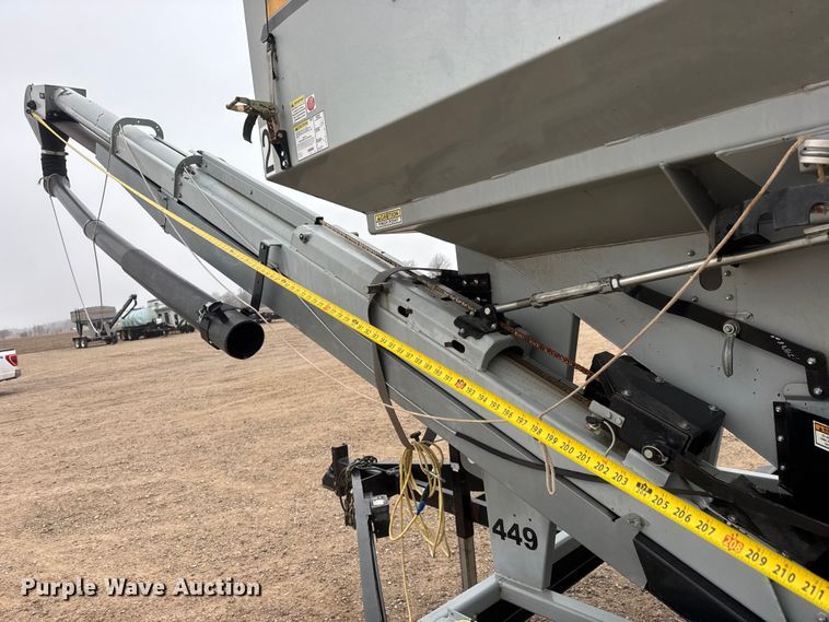 image for item ET1652 2015 Crustbuster Speed King Inc. 160 PT 90882100 seed tender