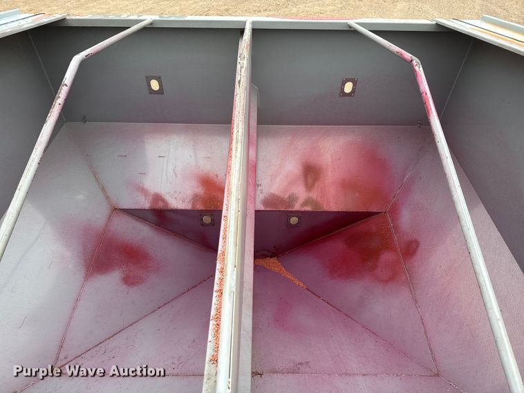 image for item ET1652 2015 Crustbuster Speed King Inc. 160 PT 90882100 seed tender