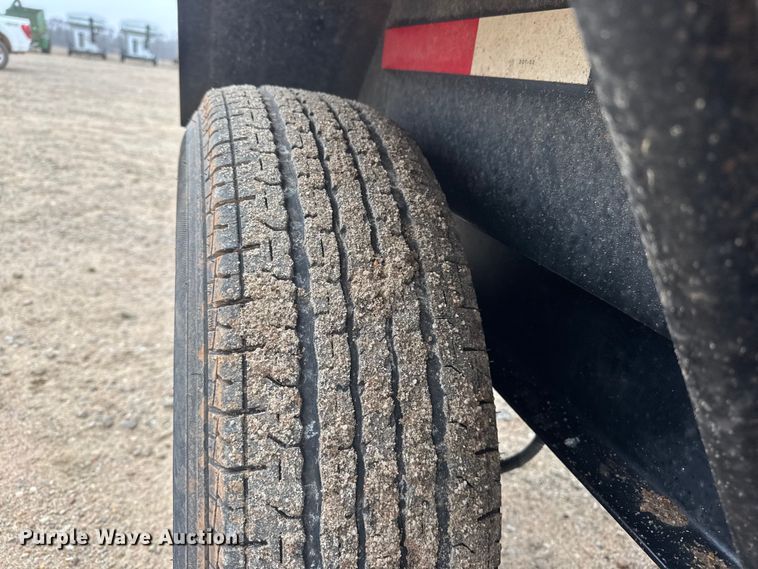 image for item ET1652 2015 Crustbuster Speed King Inc. 160 PT 90882100 seed tender