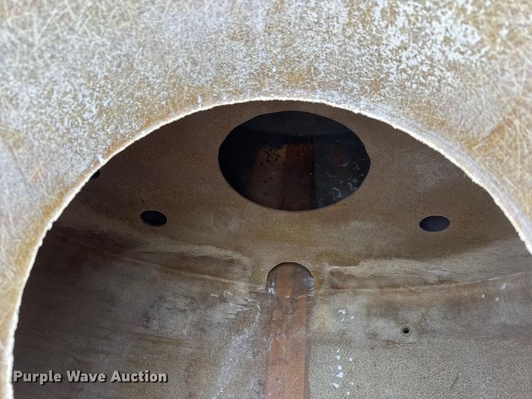 image for item ET1653 1999 International 9200 fertilizer delivery truck