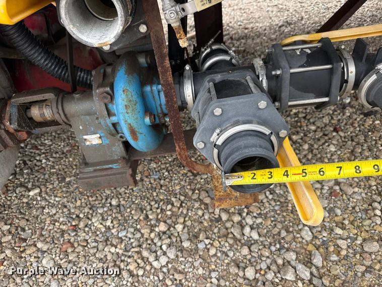 image for item ET1653 1999 International 9200 fertilizer delivery truck