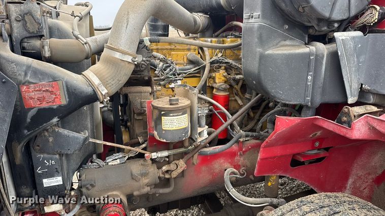 image for item ET1653 1999 International 9200 fertilizer delivery truck