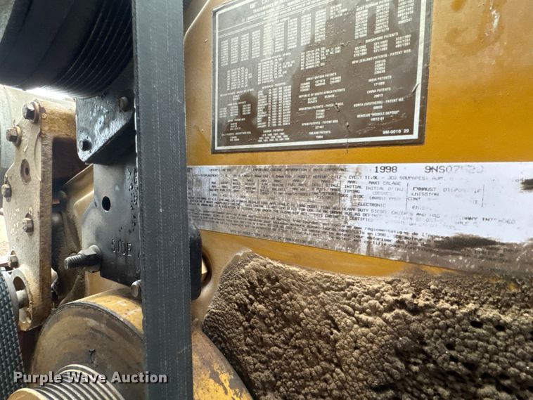 image for item ET1653 1999 International 9200 fertilizer delivery truck