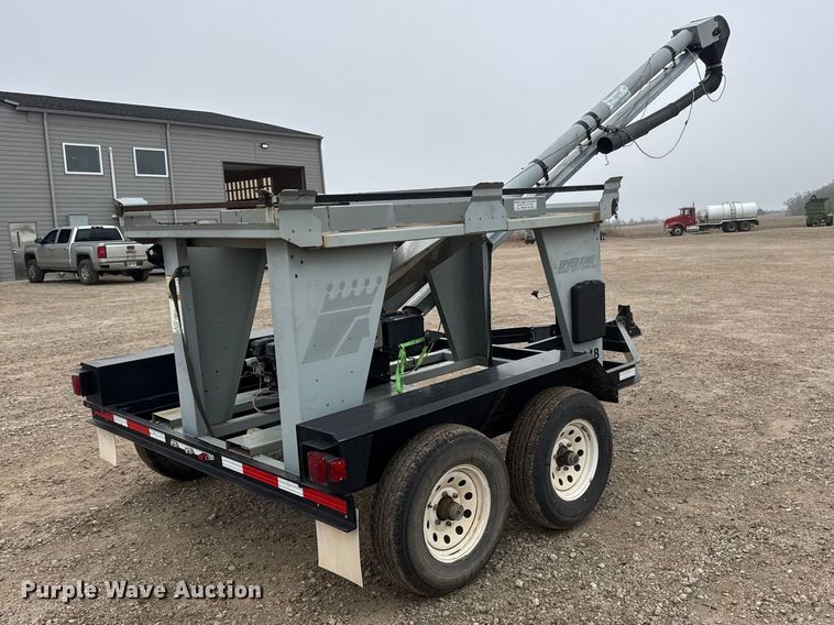 image for item ET1654 2013 Crustbuster Speed King Inc. Tote G R 90907700 seed tender