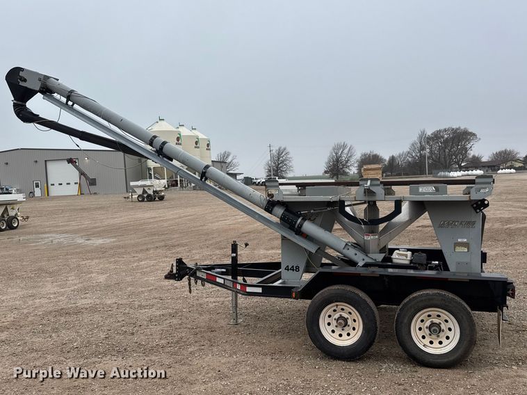 image for item ET1654 2013 Crustbuster Speed King Inc. Tote G R 90907700 seed tender