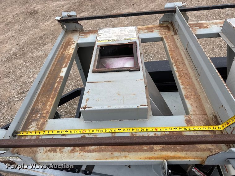 image for item ET1654 2013 Crustbuster Speed King Inc. Tote G R 90907700 seed tender