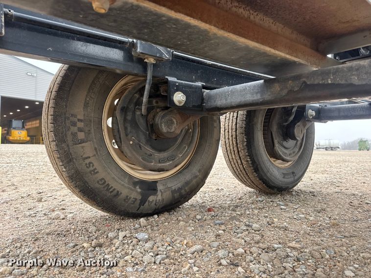 image for item ET1654 2013 Crustbuster Speed King Inc. Tote G R 90907700 seed tender