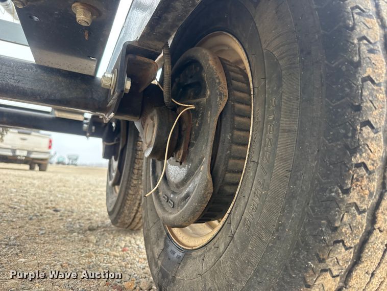 image for item ET1654 2013 Crustbuster Speed King Inc. Tote G R 90907700 seed tender