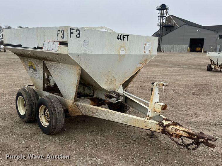 image for item ET1658 Willmar 500 spreader