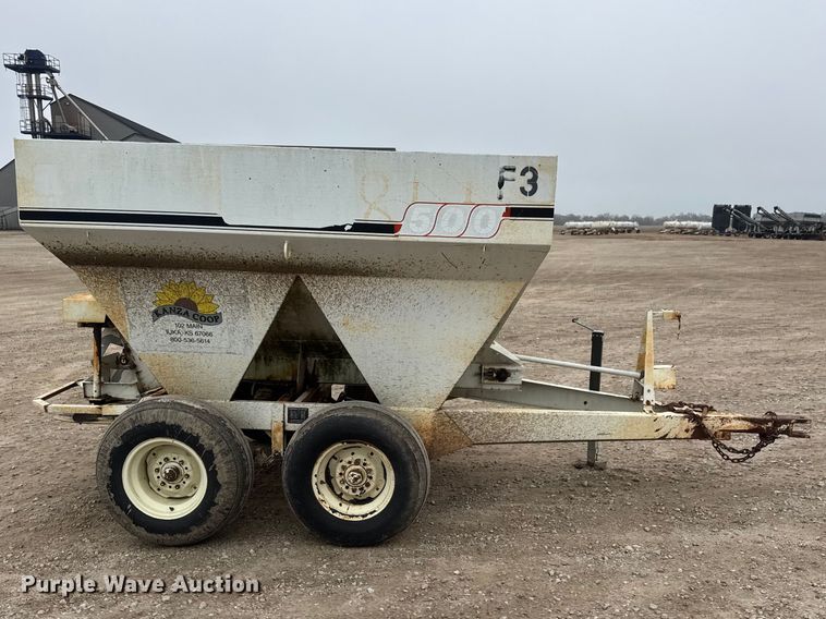 image for item ET1658 Willmar 500 spreader