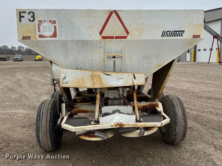 image for item ET1658 Willmar 500 spreader