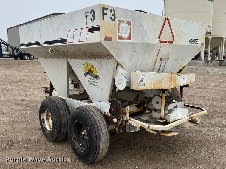 image for item ET1658 Willmar 500 spreader