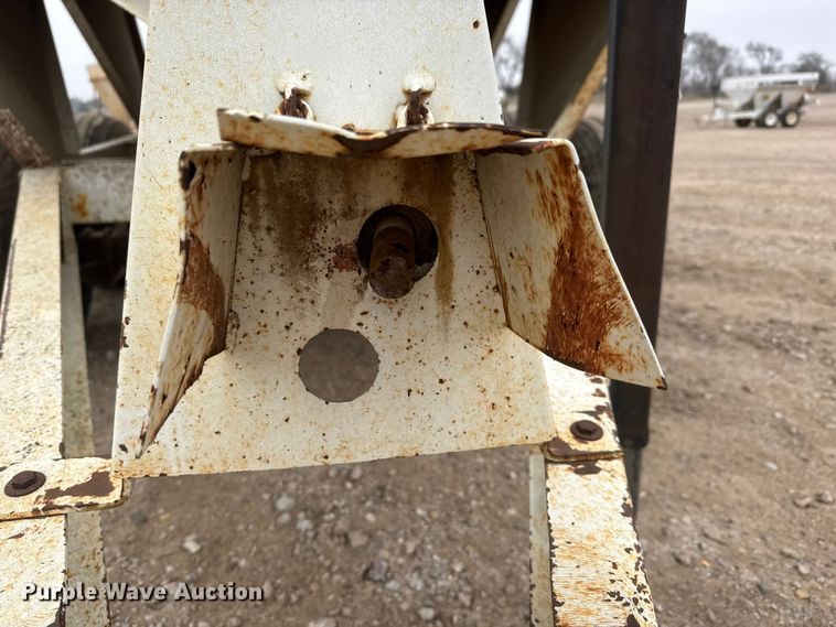 image for item ET1658 Willmar 500 spreader