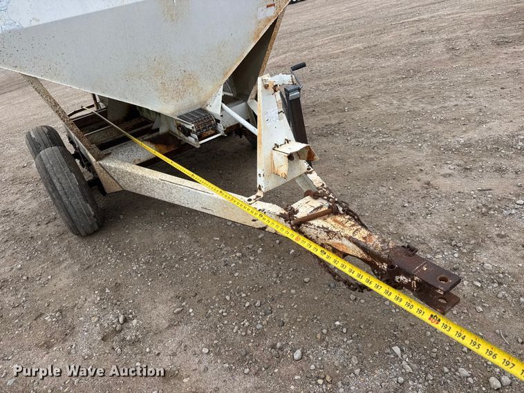 image for item ET1658 Willmar 500 spreader