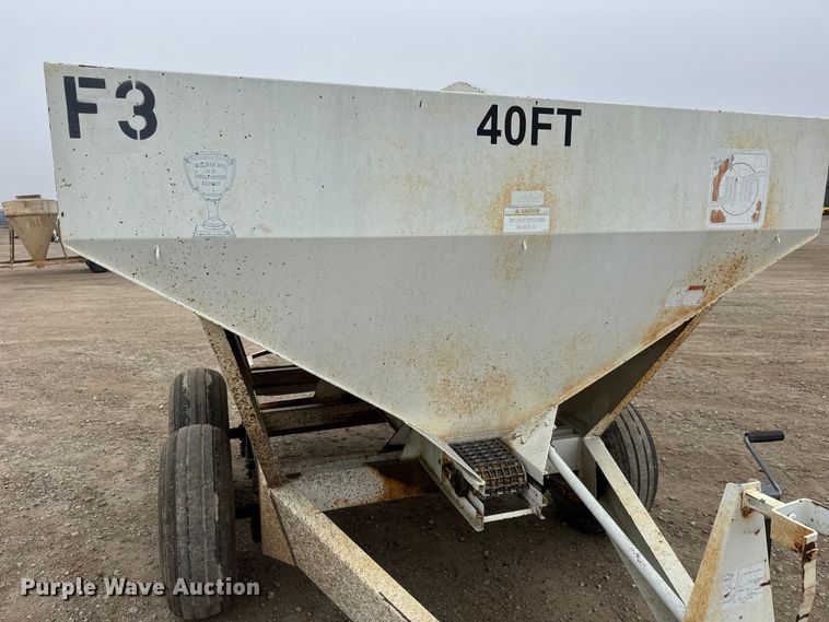 image for item ET1658 Willmar 500 spreader