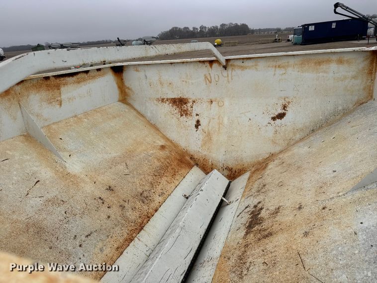 image for item ET1658 Willmar 500 spreader