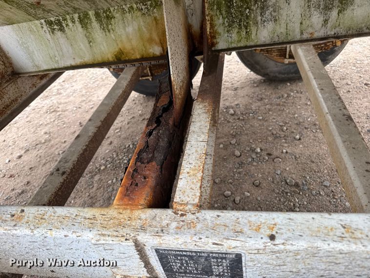 image for item ET1658 Willmar 500 spreader