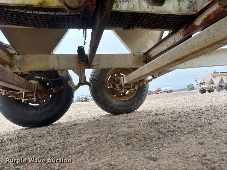 image for item ET1658 Willmar 500 spreader