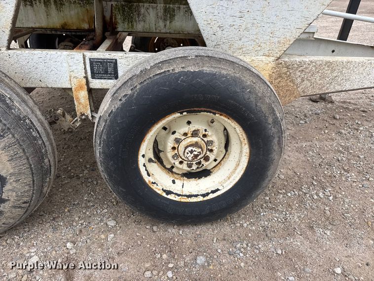 image for item ET1658 Willmar 500 spreader