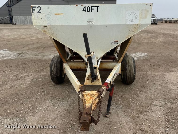 image for item ET1659 Willmar 500 spreader