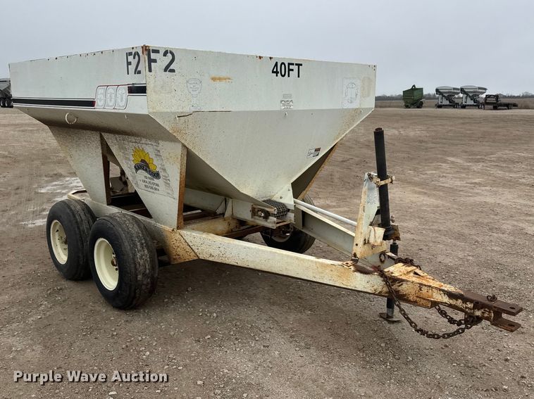 image for item ET1659 Willmar 500 spreader