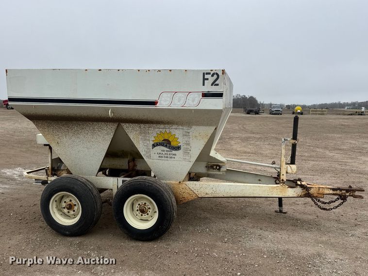 image for item ET1659 Willmar 500 spreader
