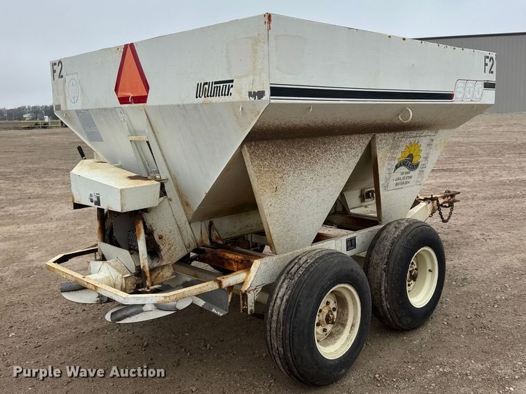 image for item ET1659 Willmar 500 spreader