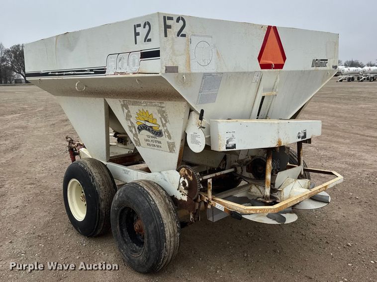 image for item ET1659 Willmar 500 spreader