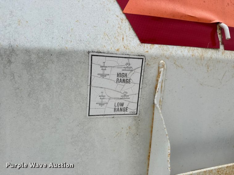 image for item ET1659 Willmar 500 spreader