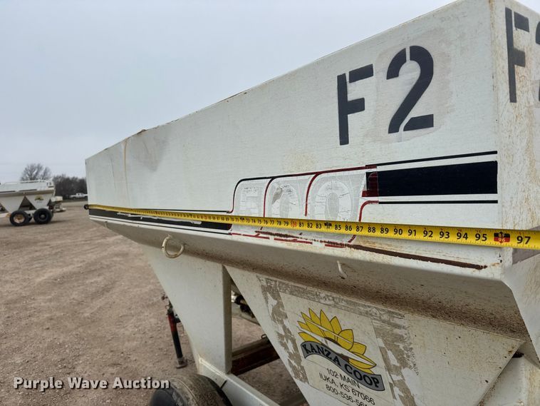 image for item ET1659 Willmar 500 spreader