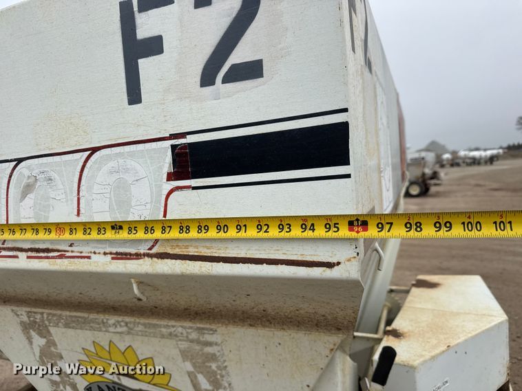 image for item ET1659 Willmar 500 spreader