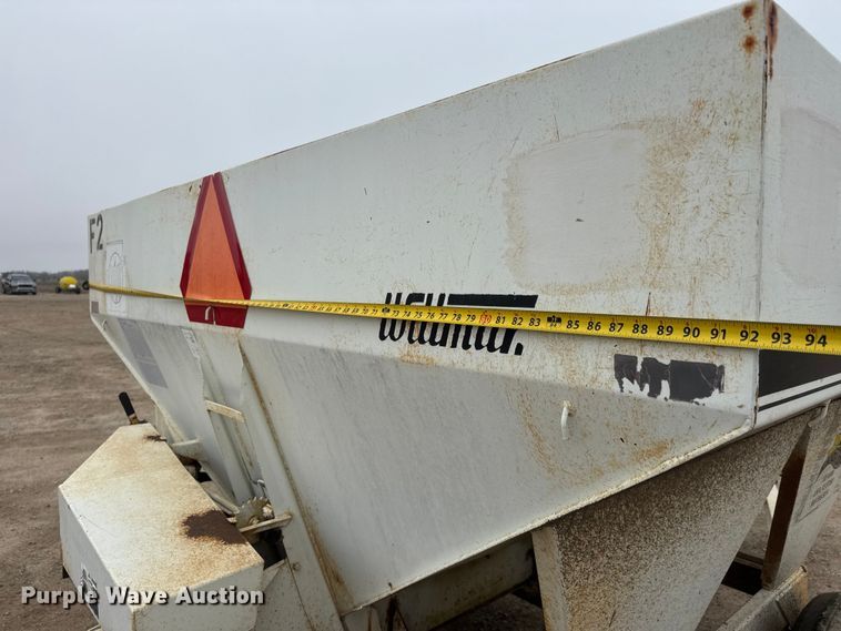 image for item ET1659 Willmar 500 spreader