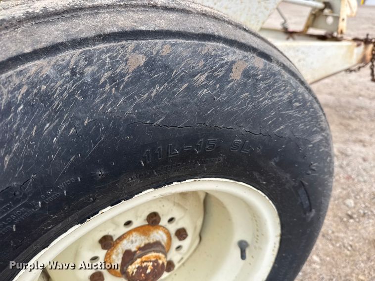 image for item ET1659 Willmar 500 spreader