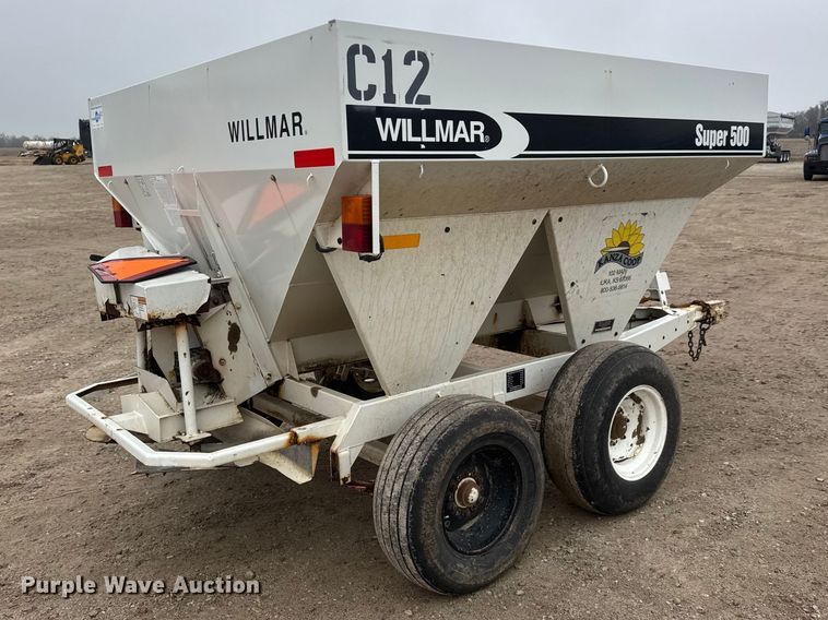 image for item ET1660 Willmar Super 500 spreader