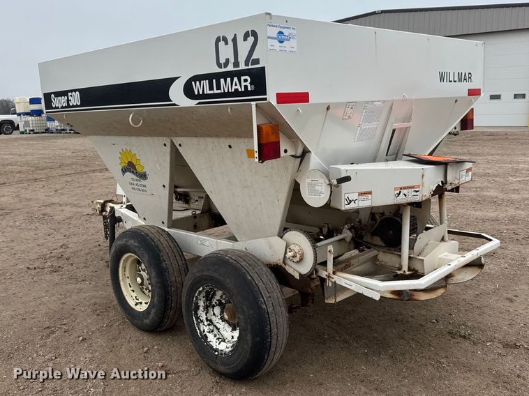 image for item ET1660 Willmar Super 500 spreader