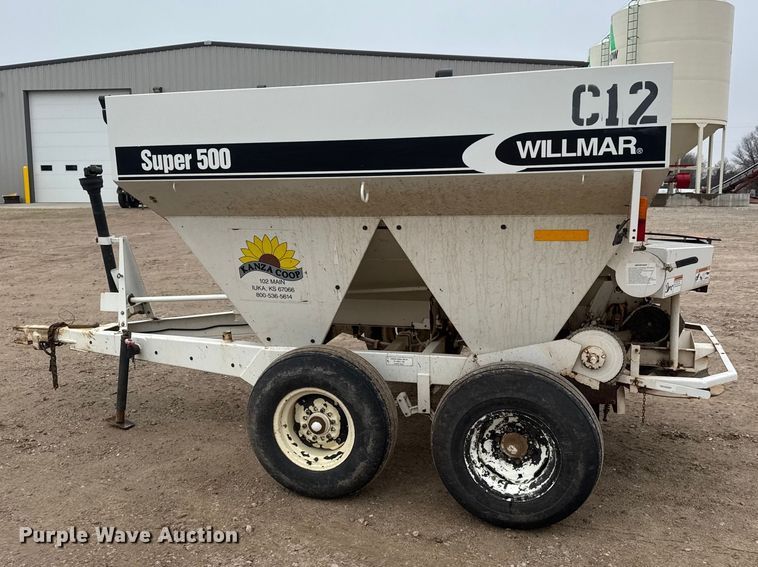 image for item ET1660 Willmar Super 500 spreader