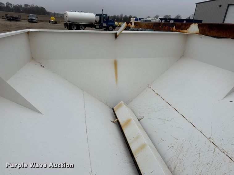 image for item ET1660 Willmar Super 500 spreader