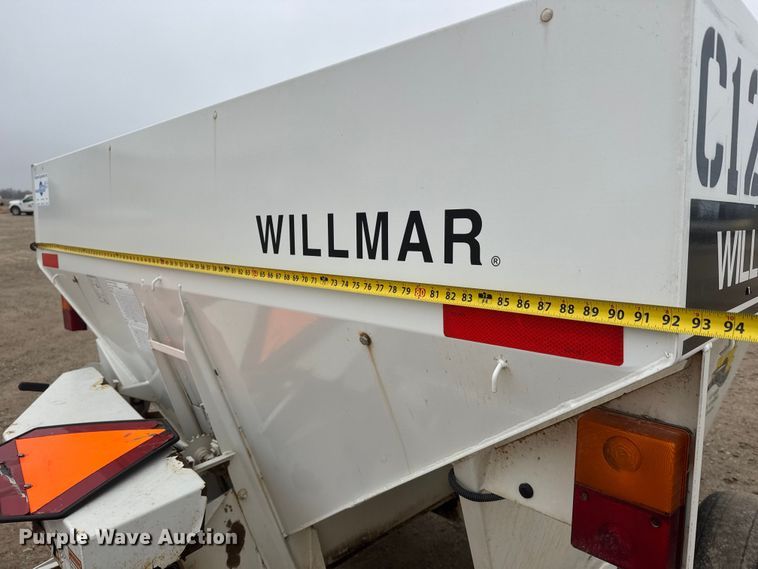 image for item ET1660 Willmar Super 500 spreader