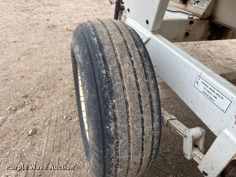 image for item ET1660 Willmar Super 500 spreader