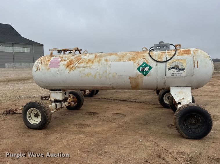 image for item ET1661 (3) NH3 tank trailers