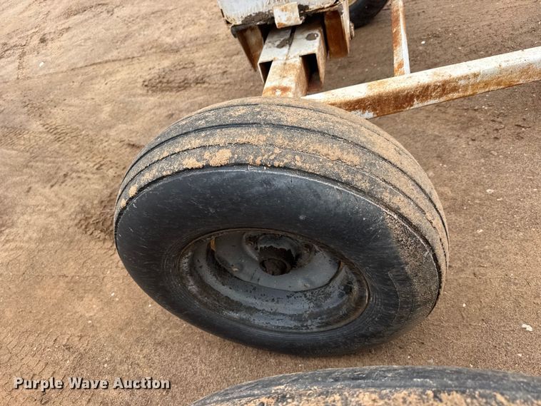 image for item ET1661 (3) NH3 tank trailers