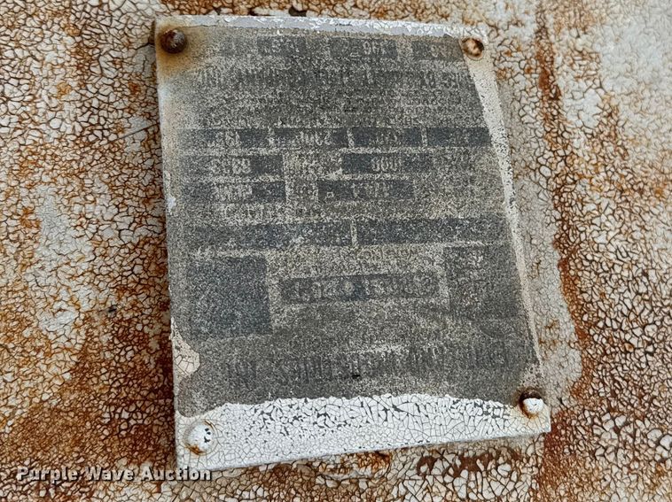 image for item ET1661 (3) NH3 tank trailers